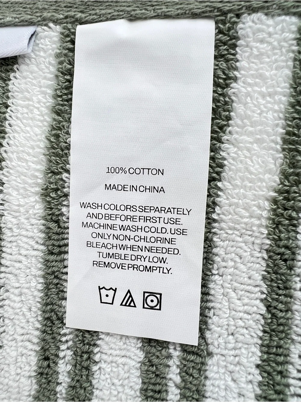 DKNY Bath Towel Set Sage Green and White Striped Soft 100% Cotton 2 Pc NEW
